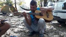 巴西農夫被鱷魚吞_https://www.thesun.co.uk/news/4257905/human-remains-found-inside-alligator-brazilian-farmer-vanished/