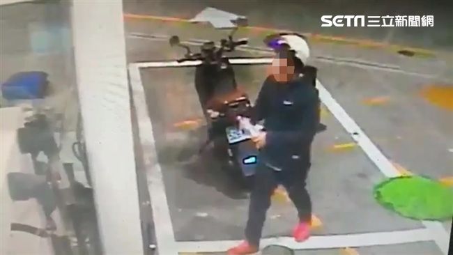 幫朋友出氣？　屁孩竟持汽油彈縱火