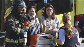 西班牙巴塞隆納恐怖攻擊、蘭布拉大道（Las Ramblas）恐攻／（圖／美聯社／達志影像）
