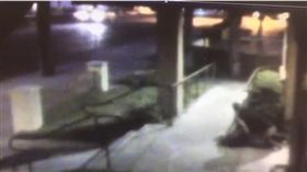 美國洛杉磯范奈斯（Van Nuys）女子險遭性侵／nypost