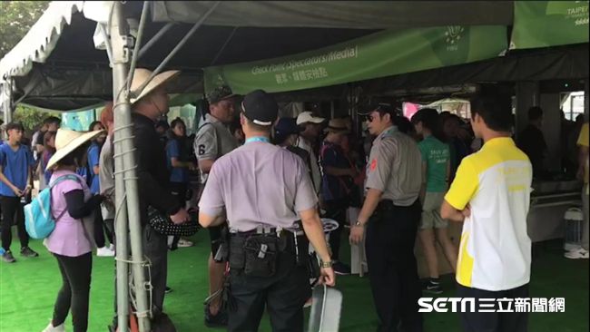 世大運安檢排出火氣　觀眾怒罵維安