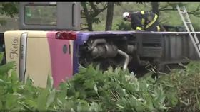 北海道,觀光巴士,翻覆,車禍(推特 https://twitter.com/search?q=%E5%8C%97%E6%B5%B7%E9%81%93&src=typd)