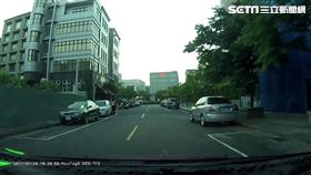 內科上班族開車回家時，遭一陣雷射強光照射，導致他眼睛不適差點撞車，警方循線找到肇事的鄭男，他則表示自己因毒品案通緝，誤以為對向來車是警察，才會做出如此舉動（翻攝畫面）