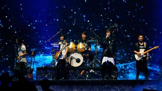 五月天再登鳥巢　慘遇北京暴雨