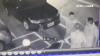 白牌車搶生意　糾眾狠K同行往死裏打