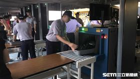 世大運安檢（圖／記者雷明正攝）