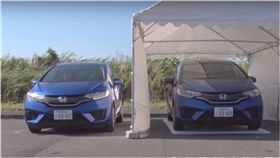 爆胎,溫度,胎壓,行車,方向盤,控制台,實驗,日本,自動車聯盟,JAF,Honda,Fit 圖／翻攝自YouTube https://goo.gl/f7qabb