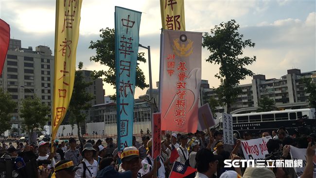 反年改、太陽花差在哪？人渣文本開釋