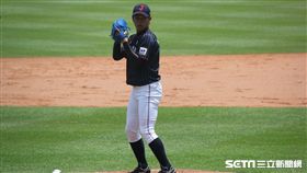 日本隊先發青島凌也（圖／記者雷明正攝）