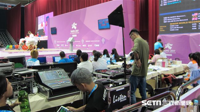 世大運舉重有亮點　電音DJ炒氣氛