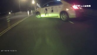 迴轉撞重機逃　小黃車隊嗆盡量PO網