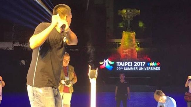 揮棒點燃聖火　鋒哥親自排練數十遍