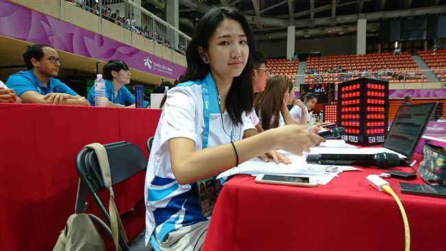 亞洲超模陳詠芯　世大運撂英文播籃球