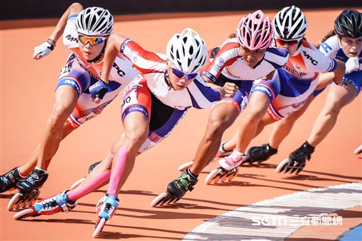 世大運女子競速溜冰,楊合貞金牌,李孟竹銀牌。（圖／記者林敬旻攝）