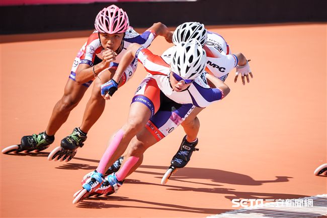 世大運滑輪溜冰楊合貞、李孟竹金包銀。（圖／記者林敬旻攝）