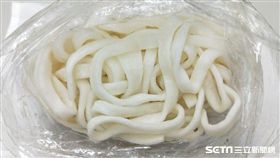台北市衛生局公布今（106）年度米濕製品抽驗結果，其中1件河粉由台北市大安區「越南河粉」販售，被驗出含防腐劑己二烯酸。（圖／台北市衛生局提供）