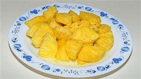 鳳梨.水果（圖／攝影者Choo Yut Shing　CC License／網址http://bit.ly/2fYrAPQ）