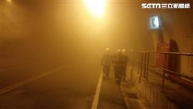 警消人員仍在搶救當中。（圖／番社畫面）