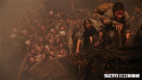 黃晸玟、蘇志燮、宋仲基《軍艦島》／車庫娛樂