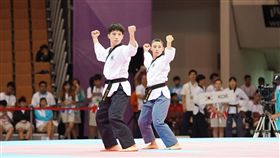 跆拳道品勢奪冠 行家看門道讚