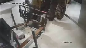 美國,ATM,自動櫃員機,提款機,搶劫,搶案,起重機,搬運