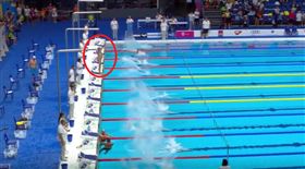 西班牙,游泳,選手,默哀,比賽（圖／翻攝自Guardian Sport／Youtube）
