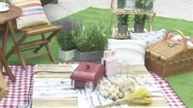 日本知名家電廠商麗克特主打電氣迷你化，用小家電也能變出好料，像章魚燒、鬆餅，藝人夏于喬也說讚。