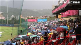 世大運 棒球 天母球場　下雨
圖／記者邱榮吉攝