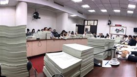 朝野協商　圖／翻攝自李俊俋臉書