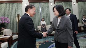 蔡英文總統接見「日本台灣交流協會」理事長谷崎泰明。（總統府提供）