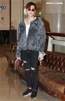 在韓國發展的本地音樂人梁根榮，不發韓語歌而是發華語歌，回台宣傳自己創作的華語單曲「Stop Sugar」（不要再甜言蜜語）。（記者邱榮吉/攝影）