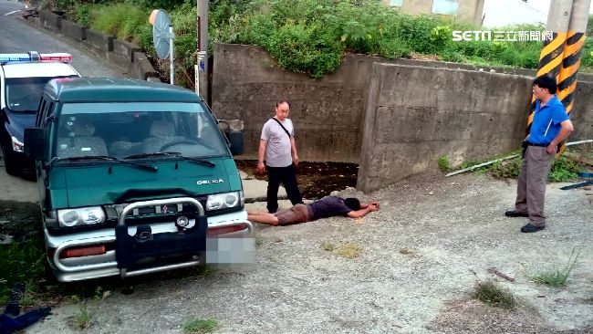 偷車賊載贓物卡斜坡　見警察嚇趴求饒