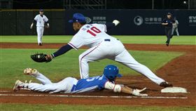 世大運 棒球 中韓大戰　天母棒球場
圖／記者邱榮吉攝