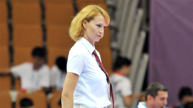 白俄羅斯正妹裁判　身高186超搶眼