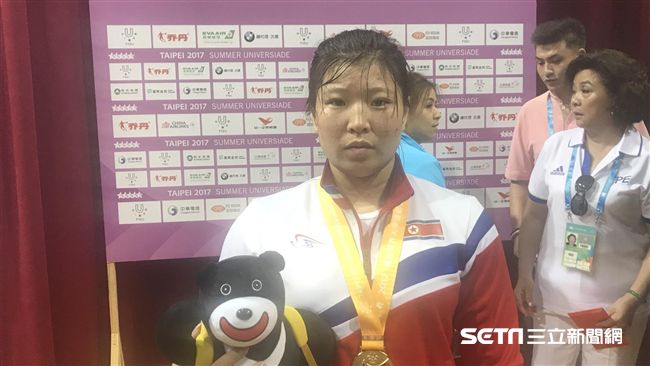 舉重完勝他國　朝鲜林貞心：狀況不好