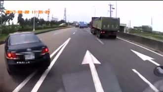 神駕駛急煞又逆向　超狂開法遭曝光！
