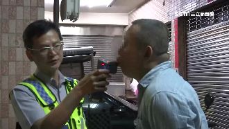 撞車翻覆　駕駛酒測值高達0.84