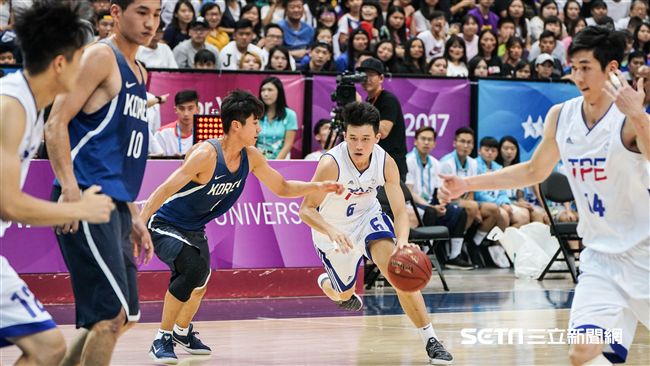 韓小動作挑釁　裁判「死亡之瞪」霸氣