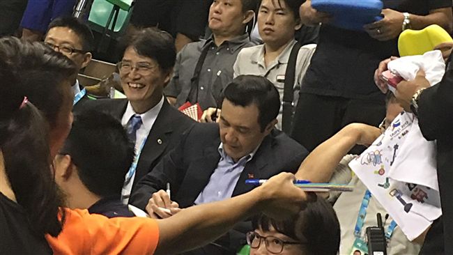 馬獲判無罪心情好　現身世大運看泳賽