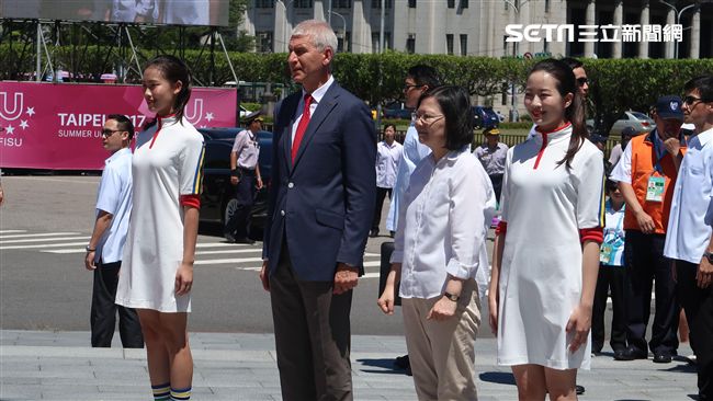 我滑輪溜冰再度金包銀　小英首次頒獎