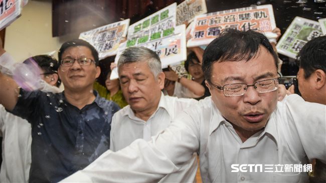 丟水球事件後　立院將嚴格門禁管制