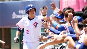 世大運棒球對俄羅斯　陳麒源率先回壘台北世大運棒球項目26日在新莊棒球場舉行，由中華隊對上俄羅斯，中華隊王正棠在首局敲下第一分，壘上陳麒源（圖）率先回本壘得分。中央社記者吳家昇攝　106年8月26日