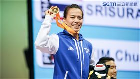 世大運女子舉重58公斤級郭婞淳奪下金牌，破大會紀錄 記者林敬旻攝影