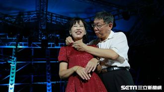 幕僚幫浪漫！柯合體陳佩琪提前過七夕