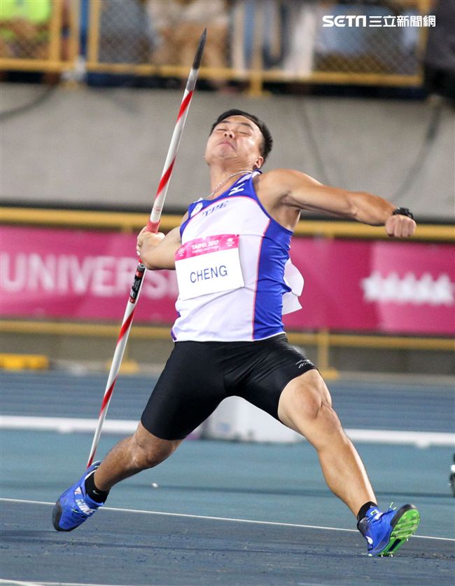 台灣選手鄭兆村在標槍項目擲出91.36公尺破亞洲紀錄。（記者邱榮吉/攝影）