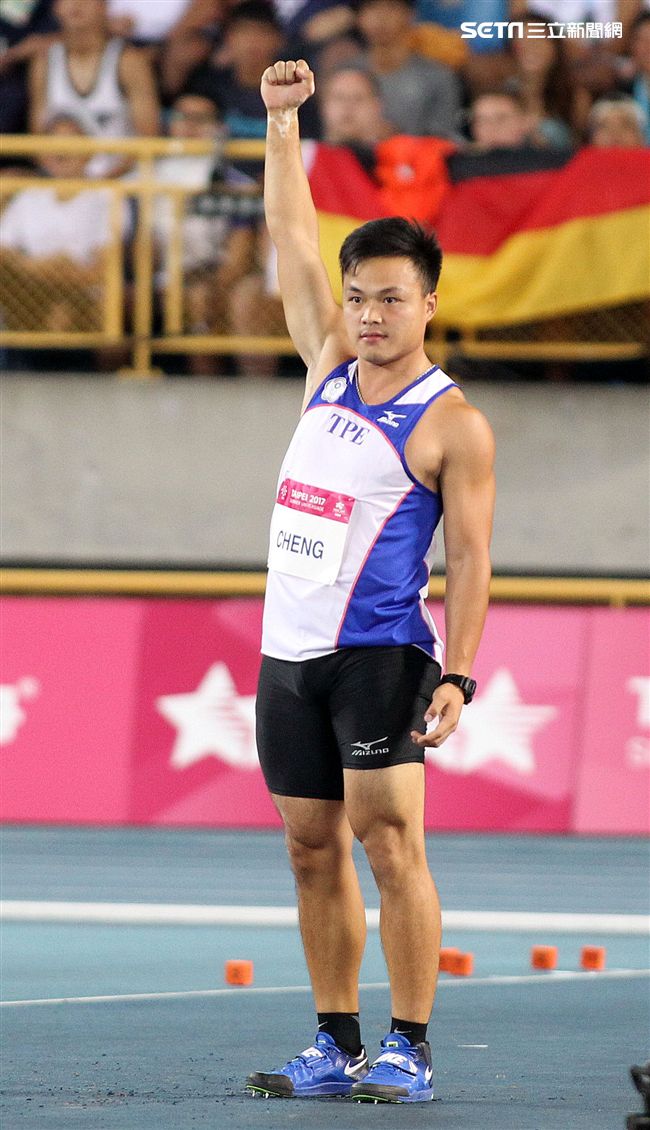 台灣選手鄭兆村在標槍項目擲出91.36公尺破亞洲紀錄。（記者邱榮吉/攝影）