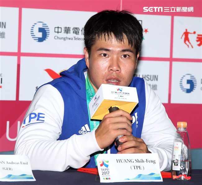 世大運田徑賽高潮疊起台灣選手優異的表現讓全場觀眾High翻天。（記者邱榮吉/攝影）