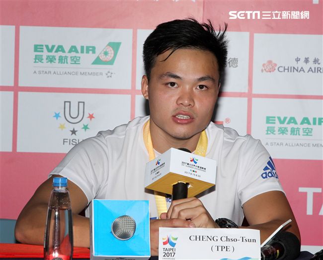 世大運田徑賽高潮疊起台灣選手優異的表現讓全場觀眾High翻天。（記者邱榮吉/攝影）