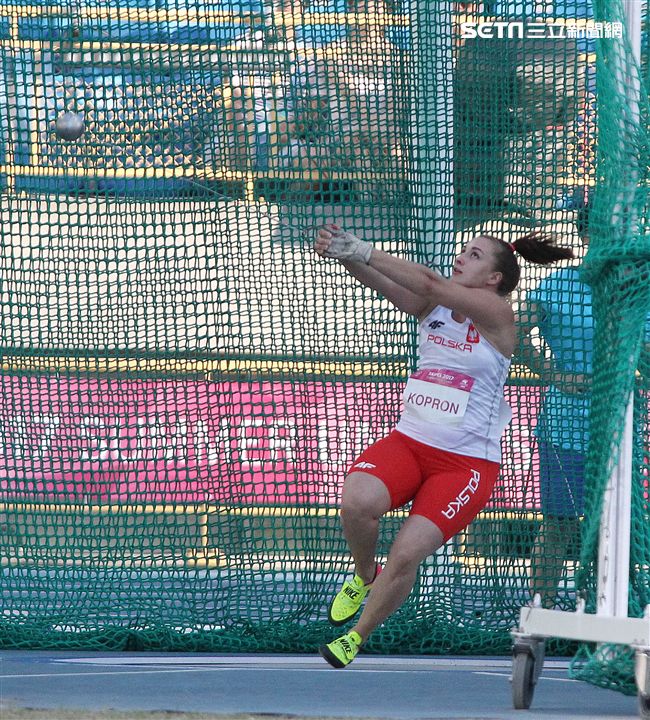 世大運田徑賽高潮疊起台灣選手優異的表現讓全場觀眾High翻天。（記者邱榮吉/攝影）