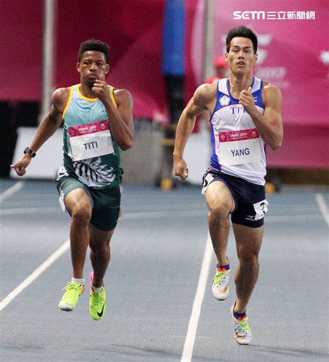 世大運田徑賽高潮疊起台灣選手優異的表現讓全場觀眾High翻天。（記者邱榮吉/攝影）